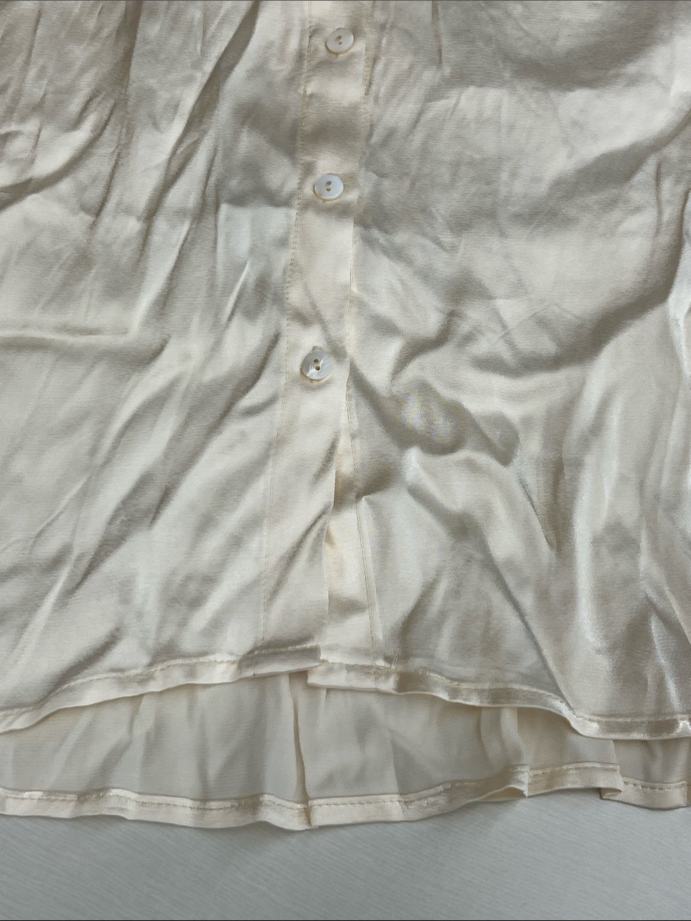 SNDYS. Revolve rising satin long sleeve shirt button down collared top champagne - Picture 4 of 11